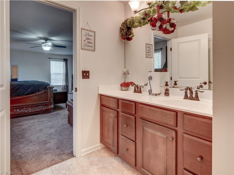 Photo 33 of 50 residential for sale in Chesapeake virginia