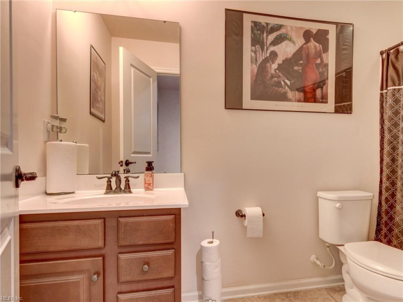 Photo 34 of 50 residential for sale in Chesapeake virginia