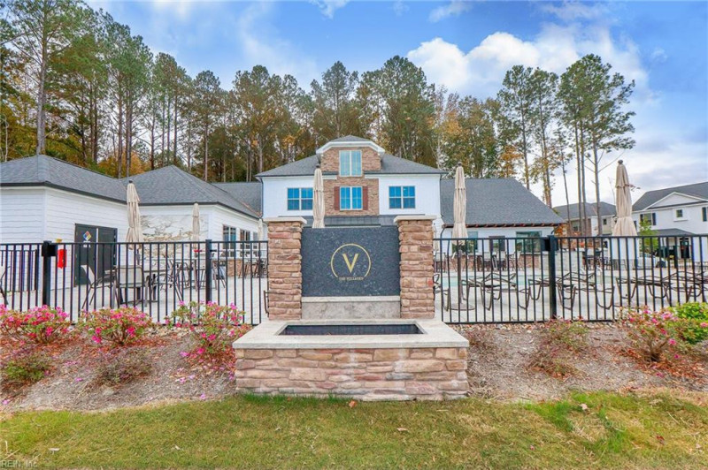 Photo 14 of 35 residential for sale in Isle of Wight County virginia