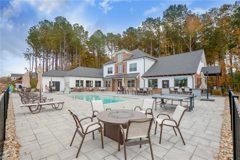 Photo 17 of 35 residential for sale in Isle of Wight County virginia