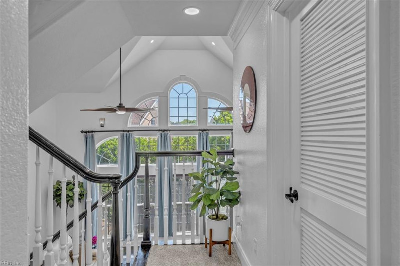 Photo 12 of 33 residential for sale in Chesapeake virginia