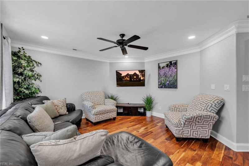 Photo 15 of 33 residential for sale in Chesapeake virginia