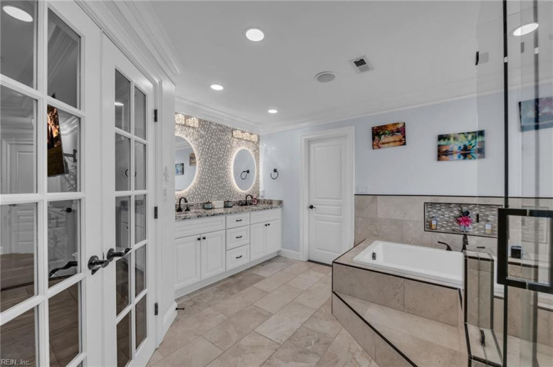 Photo 17 of 33 residential for sale in Chesapeake virginia