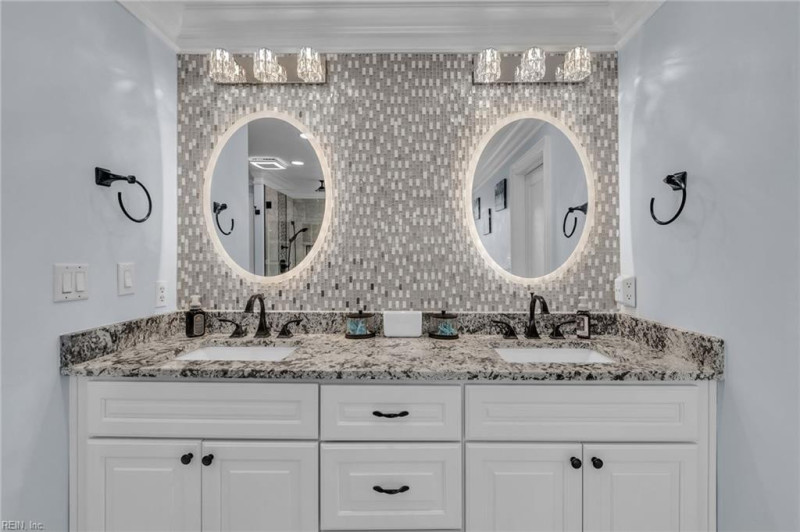 Photo 18 of 33 residential for sale in Chesapeake virginia