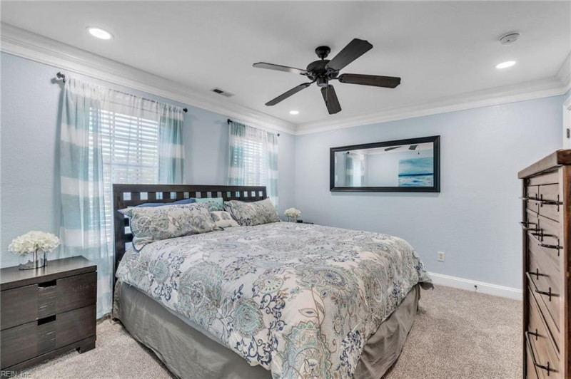 Photo 25 of 33 residential for sale in Chesapeake virginia