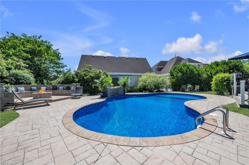 Photo 30 of 33 residential for sale in Chesapeake virginia