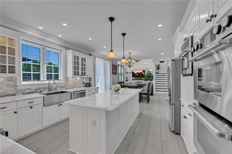 Photo 7 of 33 residential for sale in Chesapeake virginia