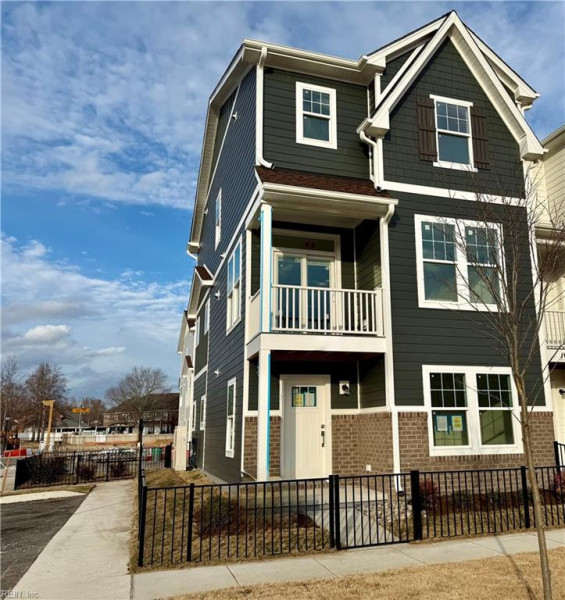 Photo 1 of 33 residential for sale in Chesapeake virginia