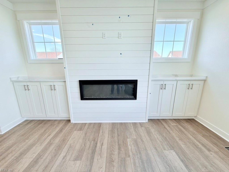 Photo 14 of 33 residential for sale in Chesapeake virginia