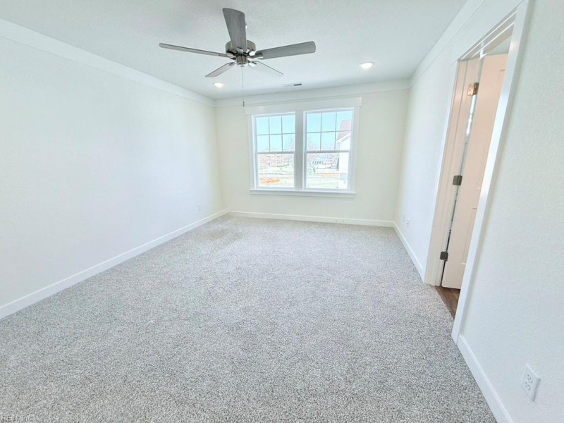 Photo 17 of 33 residential for sale in Chesapeake virginia