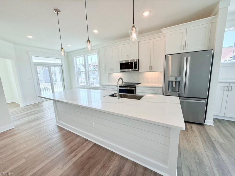 Photo 2 of 33 residential for sale in Chesapeake virginia
