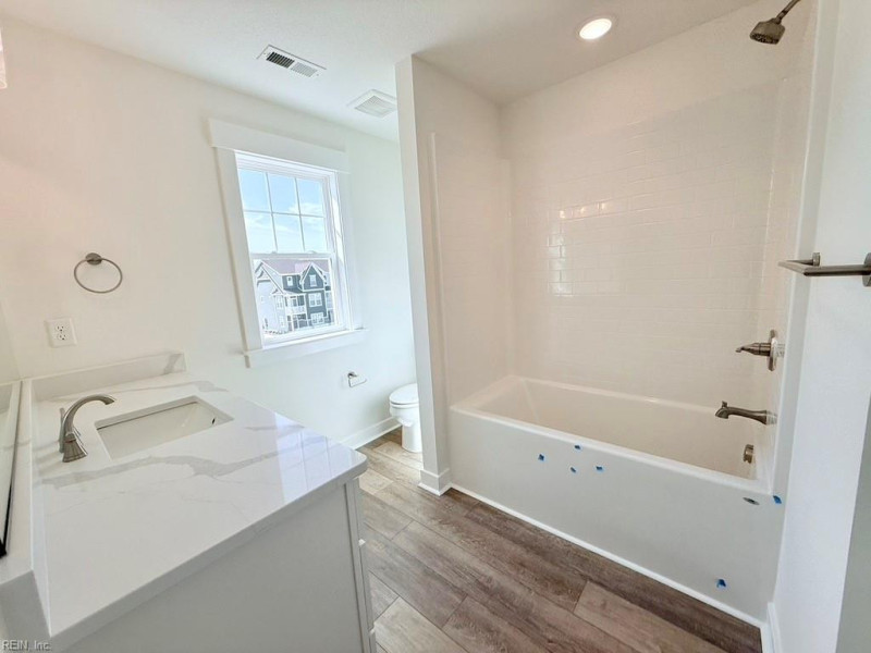 Photo 23 of 33 residential for sale in Chesapeake virginia