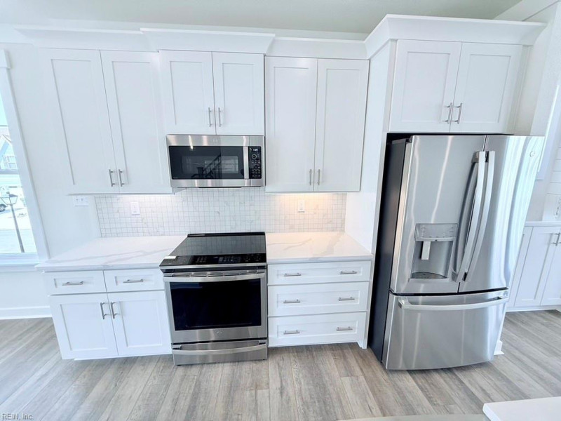 Photo 5 of 33 residential for sale in Chesapeake virginia