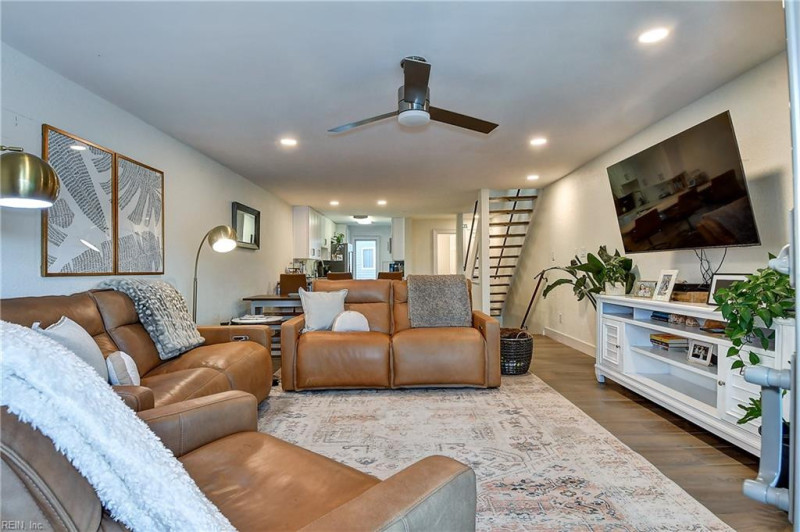 Photo 8 of 28 residential for sale in Virginia Beach virginia