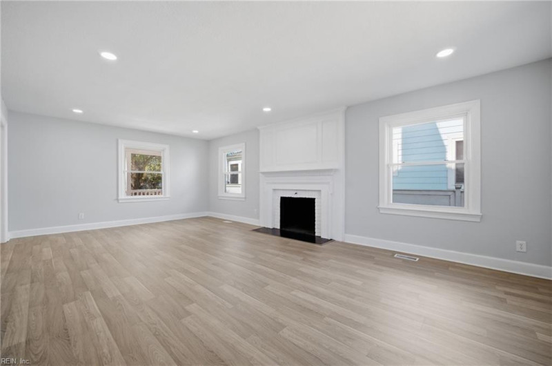 Photo 6 of 49 residential for sale in Norfolk virginia