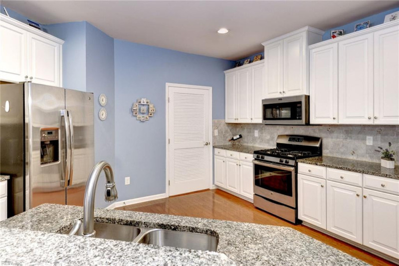 Photo 8 of 49 residential for sale in James City County virginia