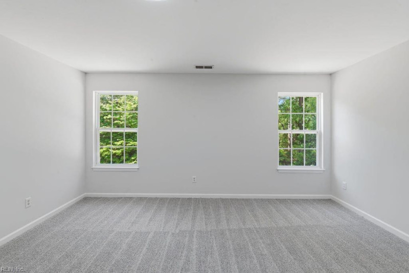 Photo 18 of 35 residential for sale in Gloucester County virginia