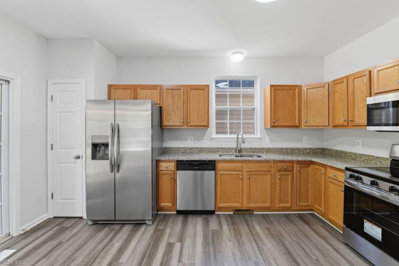 Photo 3 of 35 residential for sale in Gloucester County virginia