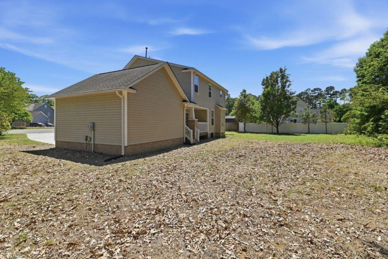 Photo 31 of 35 residential for sale in Gloucester County virginia
