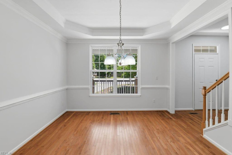 Photo 5 of 35 residential for sale in Gloucester County virginia