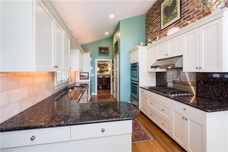 Photo 14 of 50 residential for sale in Virginia Beach virginia