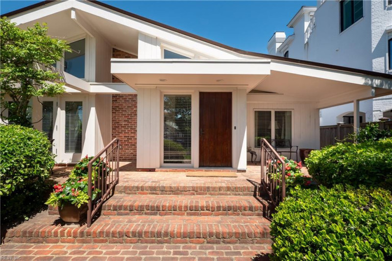 Photo 4 of 50 residential for sale in Virginia Beach virginia