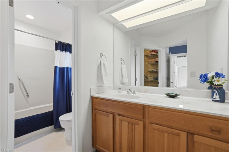 Photo 15 of 23 residential for sale in Virginia Beach virginia