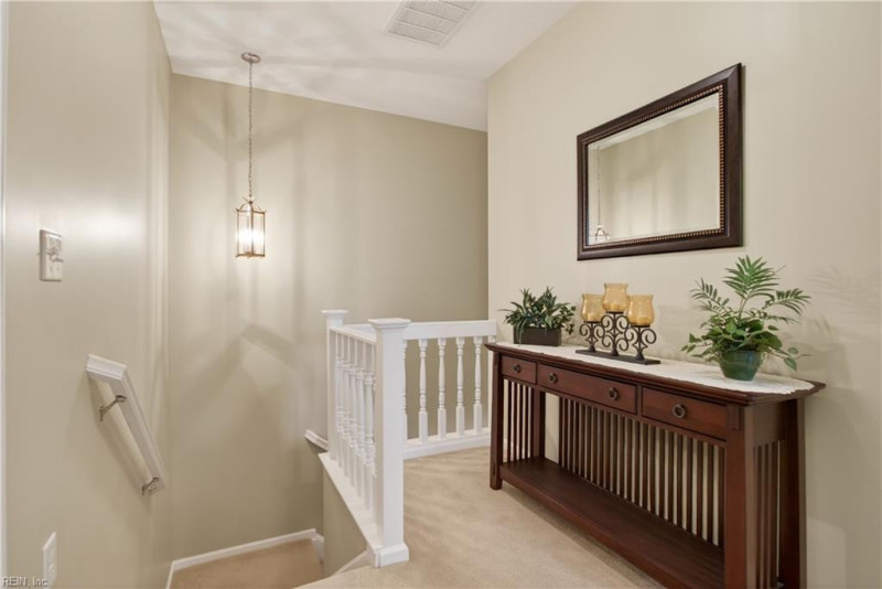 Photo 13 of 29 residential for sale in Chesapeake virginia