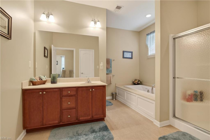 Photo 18 of 29 residential for sale in Chesapeake virginia