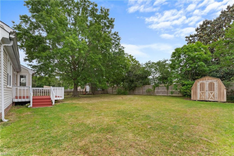 Photo 11 of 38 residential for sale in Chesapeake virginia