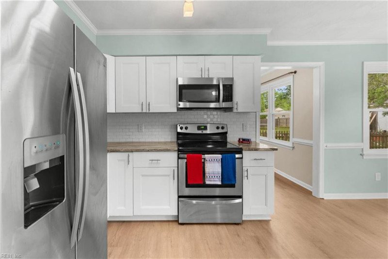 Photo 17 of 38 residential for sale in Chesapeake virginia