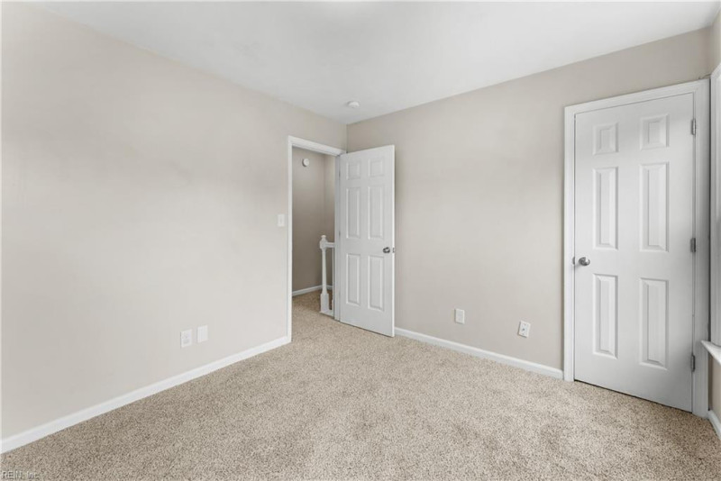 Photo 27 of 38 residential for sale in Chesapeake virginia
