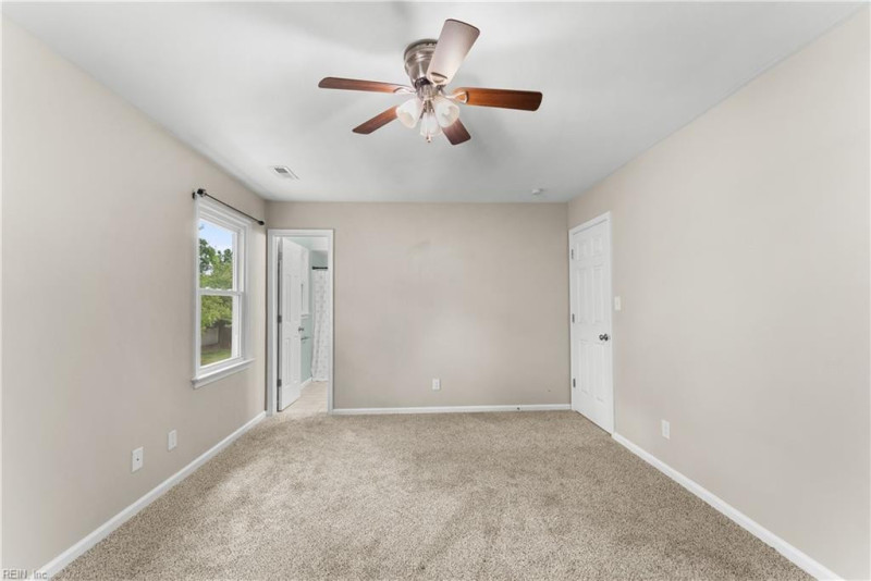 Photo 33 of 38 residential for sale in Chesapeake virginia