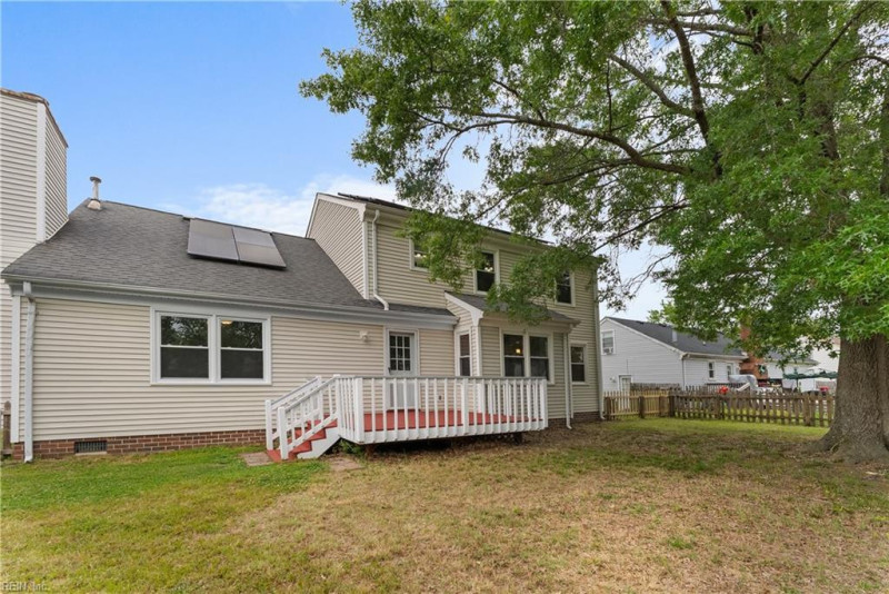 Photo 8 of 38 residential for sale in Chesapeake virginia