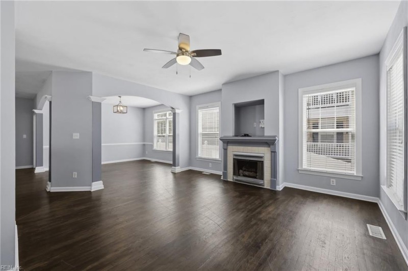 Photo 10 of 48 residential for sale in Norfolk virginia