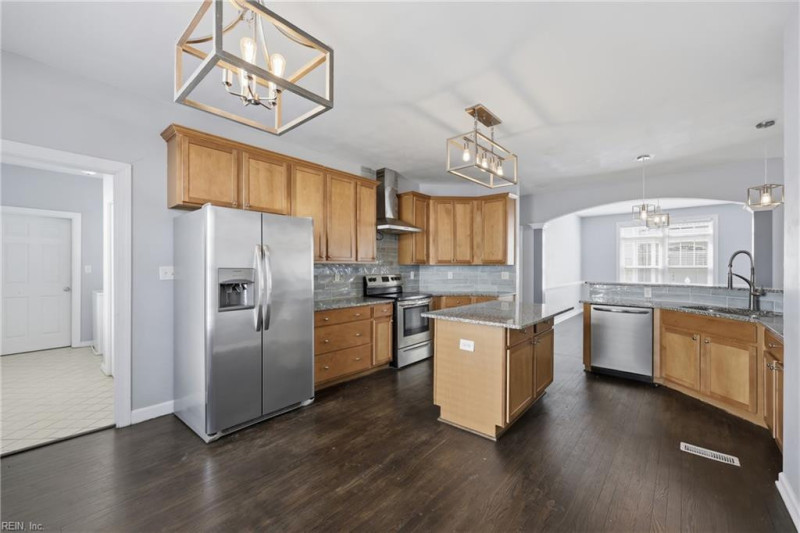 Photo 17 of 48 residential for sale in Norfolk virginia