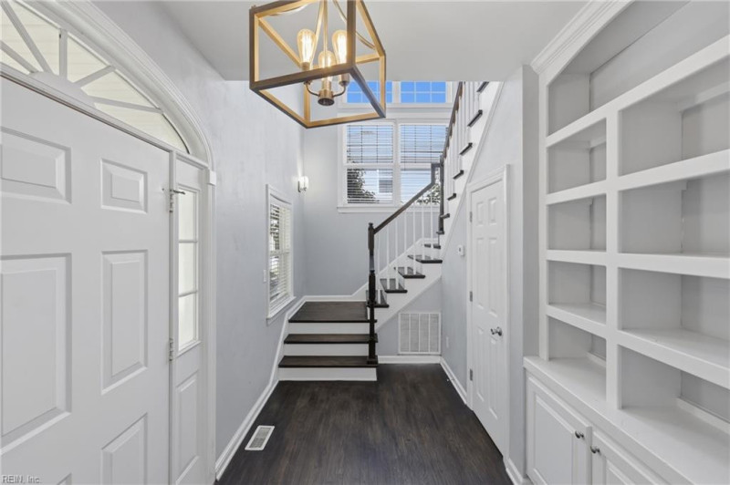 Photo 7 of 48 residential for sale in Norfolk virginia