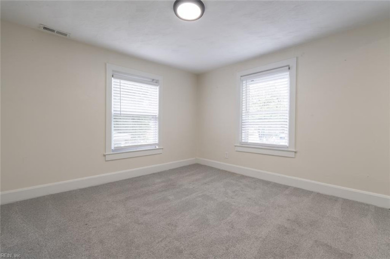Photo 33 of 50 residential for sale in Chesapeake virginia Photo 33 of 50 residential for sale in Chesapeake virginia