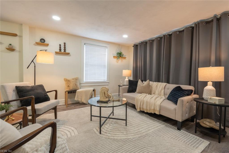 Photo 9 of 50 residential for sale in Chesapeake virginia Photo 9 of 50 residential for sale in Chesapeake virginia