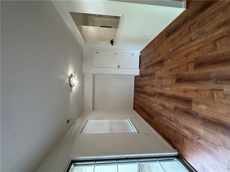 Photo 7 of 21 residential for sale in Virginia Beach virginia