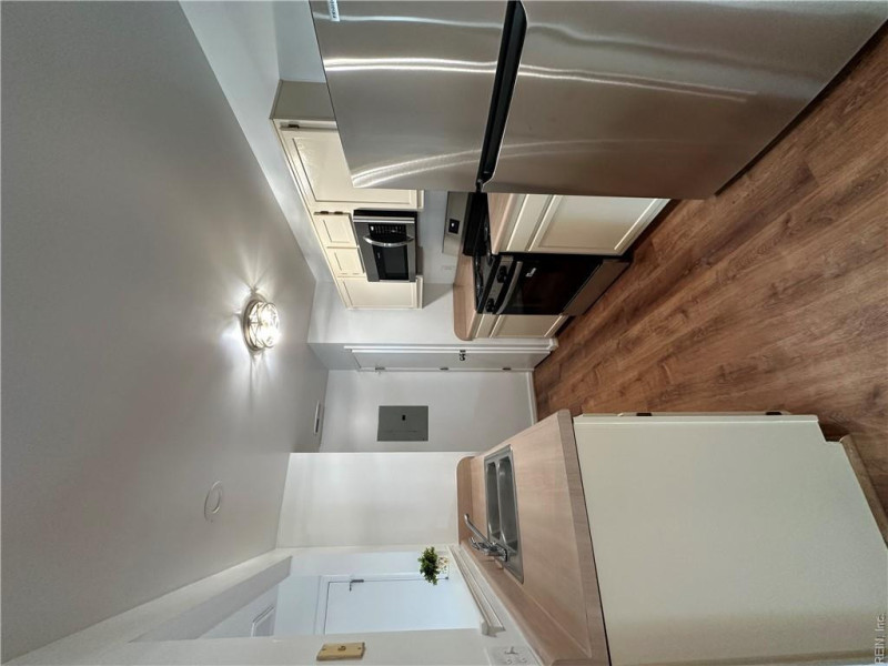 Photo 8 of 21 residential for sale in Virginia Beach virginia