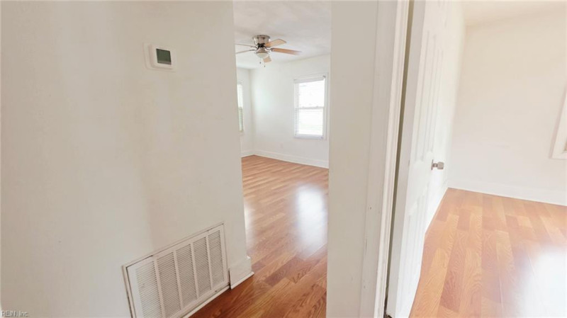Photo 11 of 17 residential for sale in Norfolk virginia