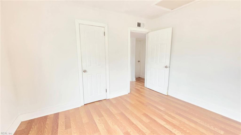 Photo 14 of 17 residential for sale in Norfolk virginia