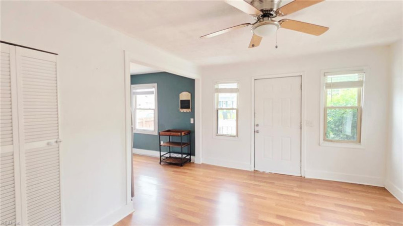 Photo 5 of 17 residential for sale in Norfolk virginia