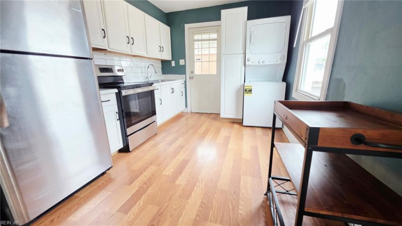 Photo 8 of 17 residential for sale in Norfolk virginia