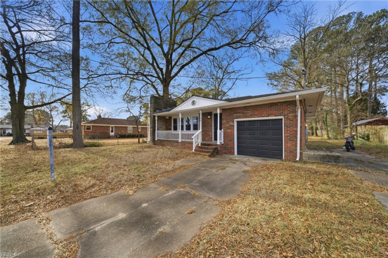 Photo 11 of 16 residential for sale in Portsmouth virginia