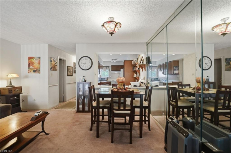 Photo 14 of 33 residential for sale in Virginia Beach virginia