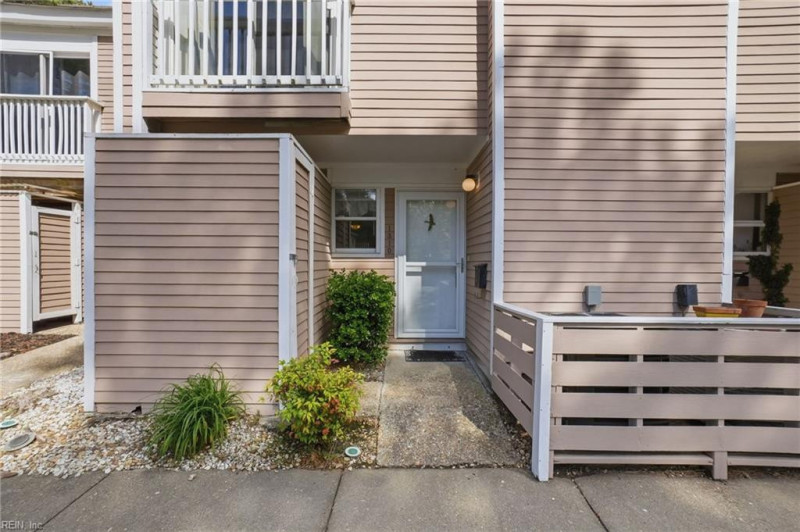 Photo 17 of 33 residential for sale in Virginia Beach virginia