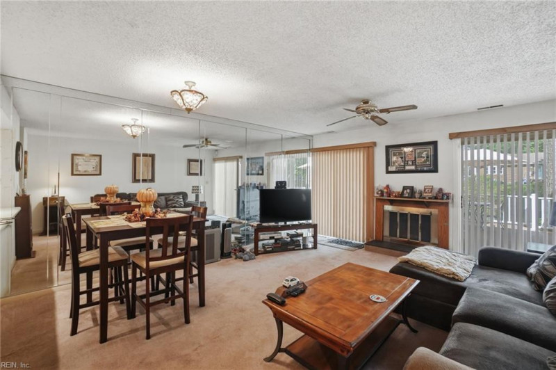 Photo 3 of 33 residential for sale in Virginia Beach virginia