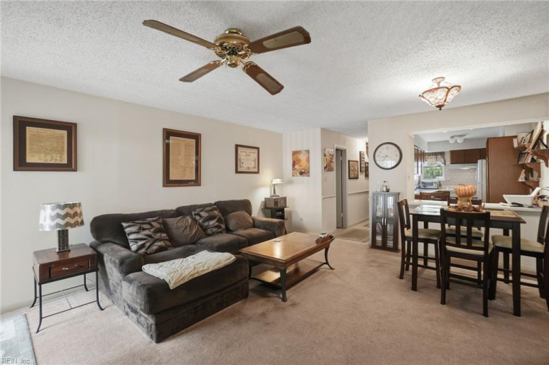 Photo 4 of 33 residential for sale in Virginia Beach virginia